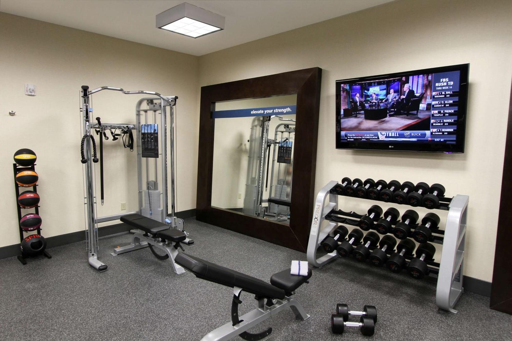 Hampton Inn & Suites Уинни Экстерьер фото